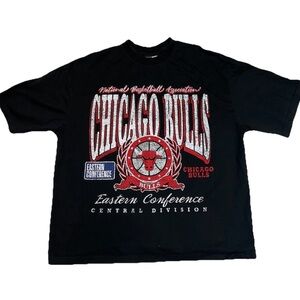 New Era Chicago Bulls Eastern Conference T Shirt Mens M NBA Graphic Tee